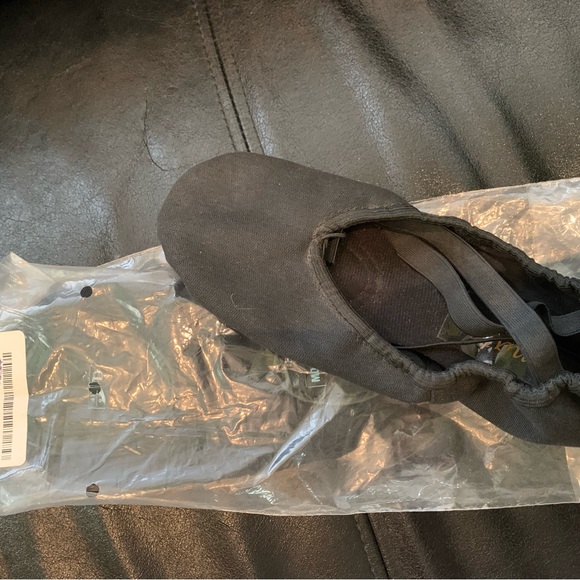 Men’s black ballet slippers. Grishko. New. Size 9.5 - Picture 3 of 4